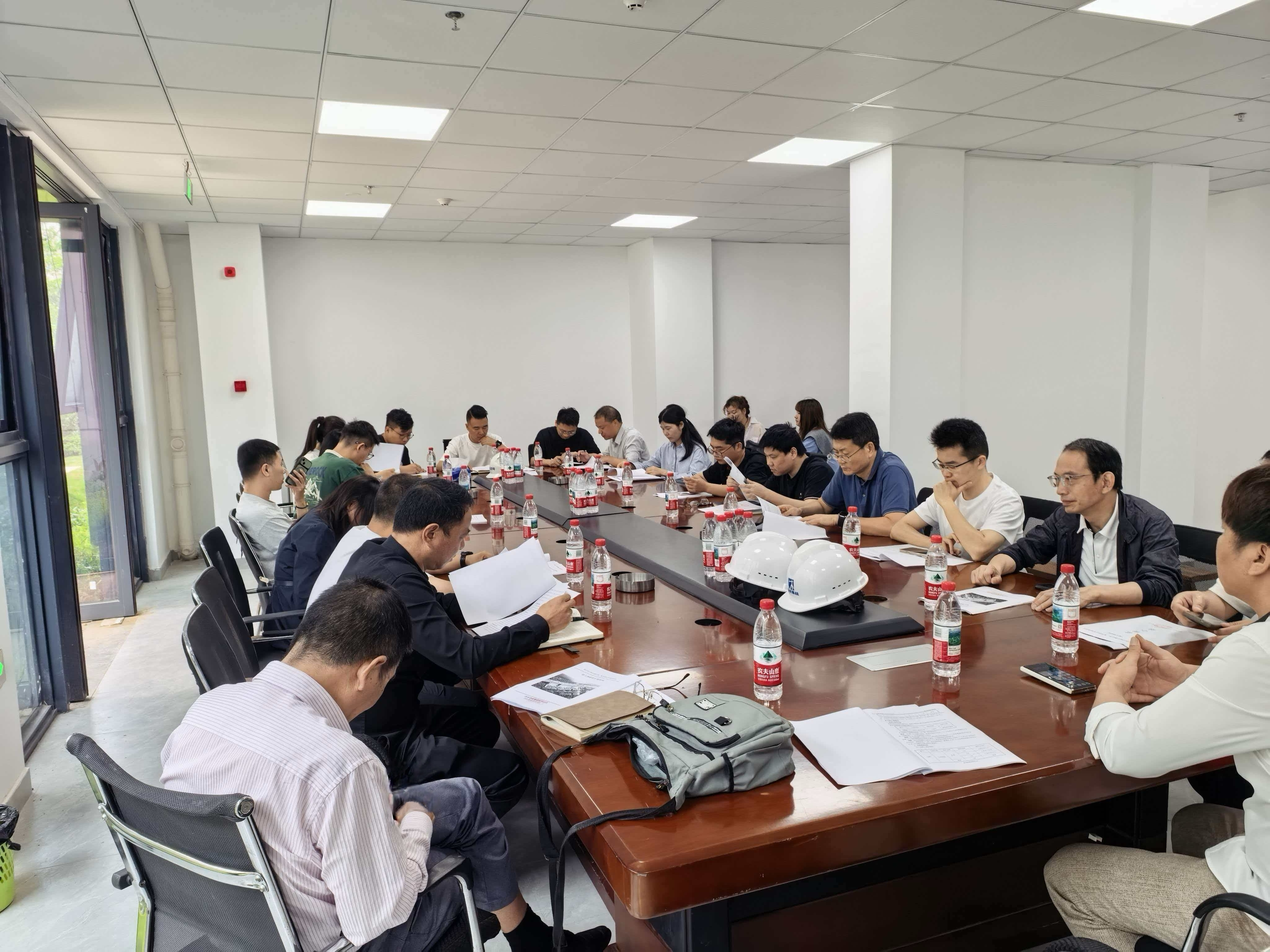 5月13日，云映江華府室外配套工程驗(yàn)收和竣工初驗(yàn)完成.jpg